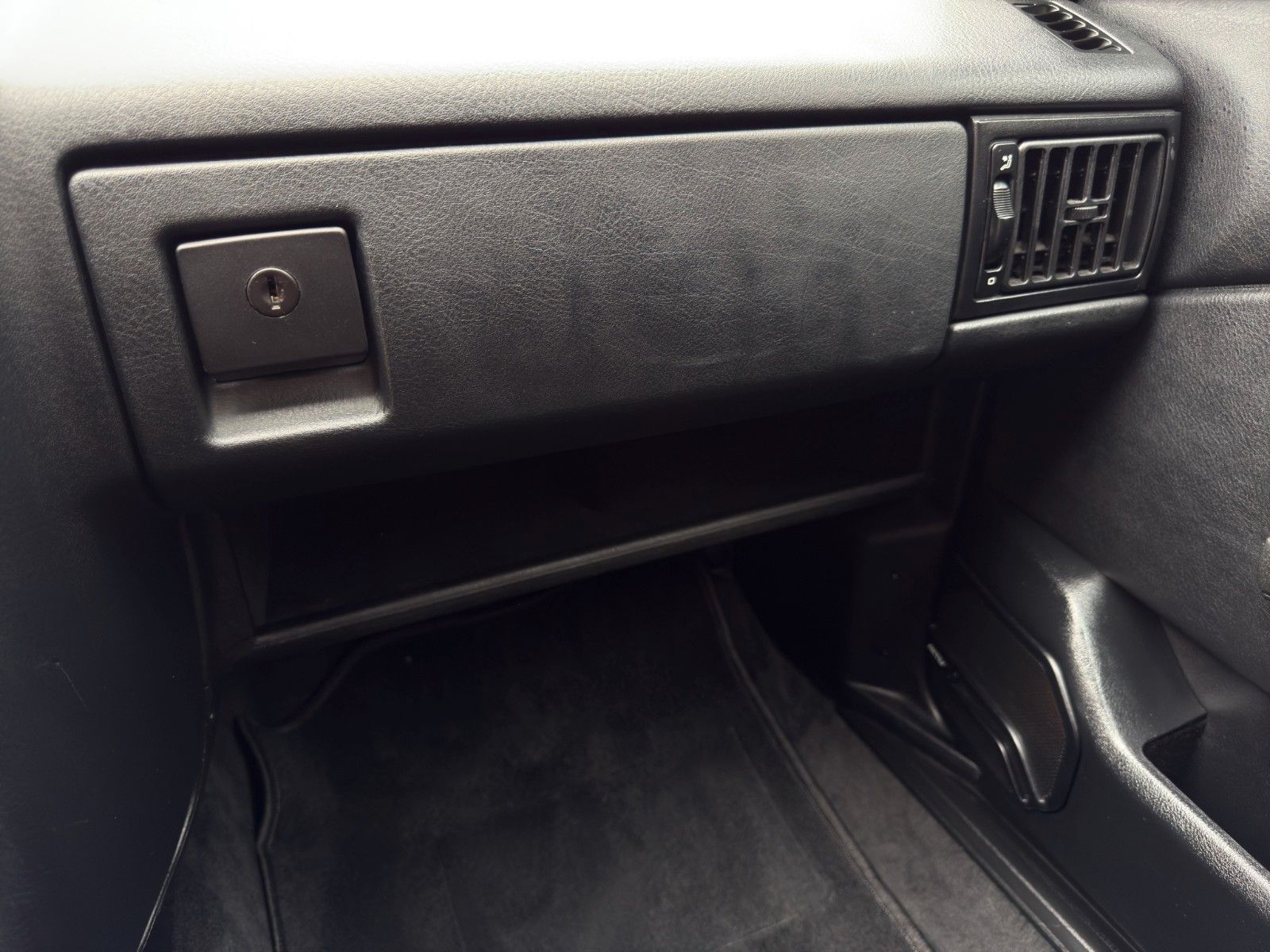 Fahrzeugabbildung Volkswagen Corrado 16V *3.Hand*Classic Data Note 2*