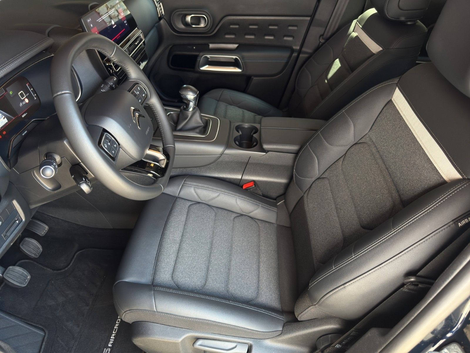 Fahrzeugabbildung Citroën C5 Aircross Plus PureTech*1.Hand*Rückfahrkamera*
