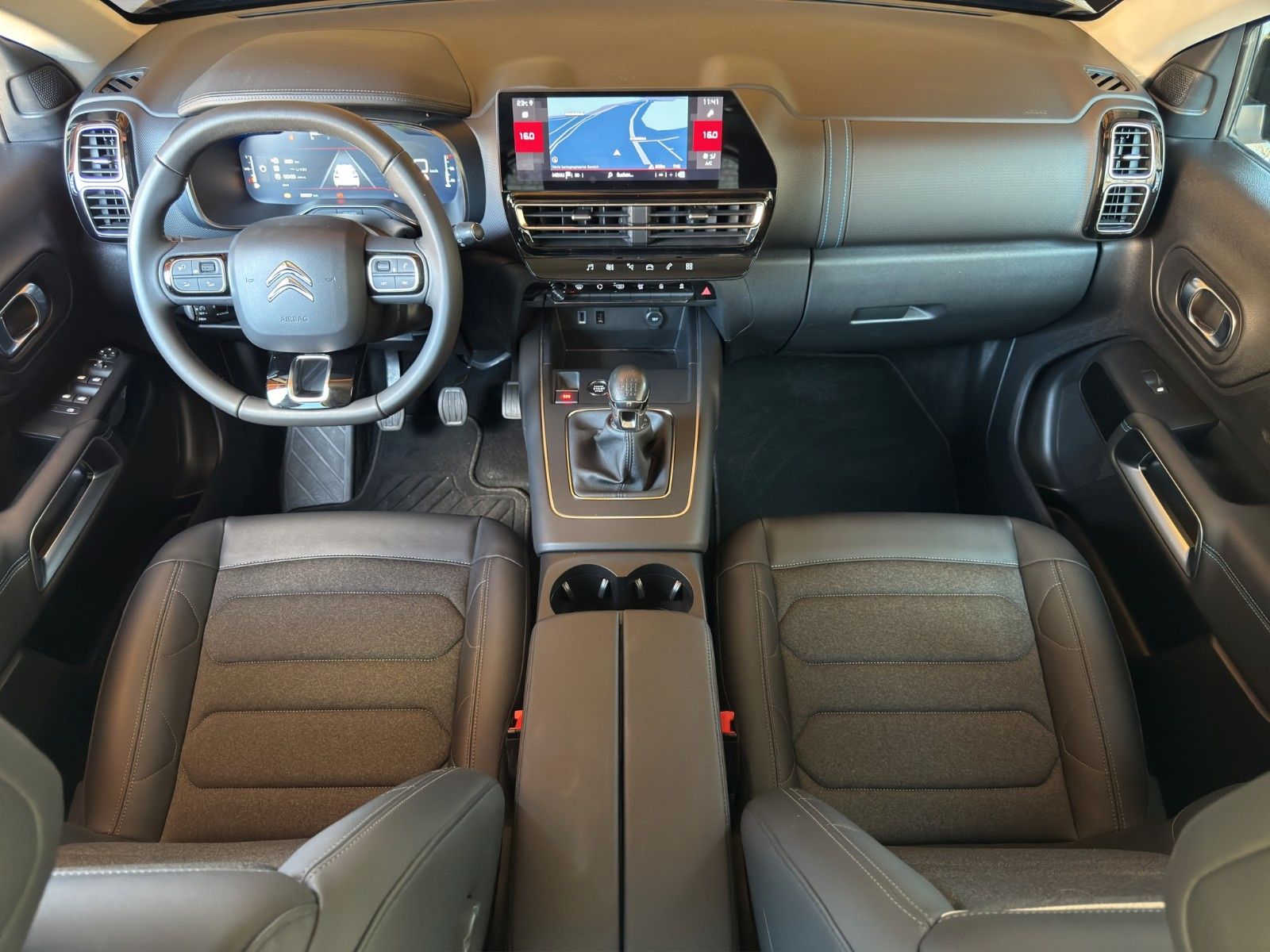Fahrzeugabbildung Citroën C5 Aircross Plus PureTech*1.Hand*Rückfahrkamera*