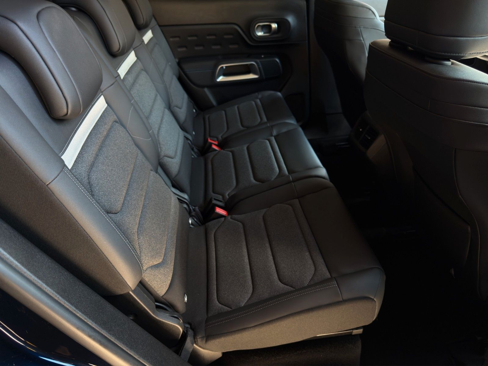 Fahrzeugabbildung Citroën C5 Aircross Plus PureTech*1.Hand*Rückfahrkamera*
