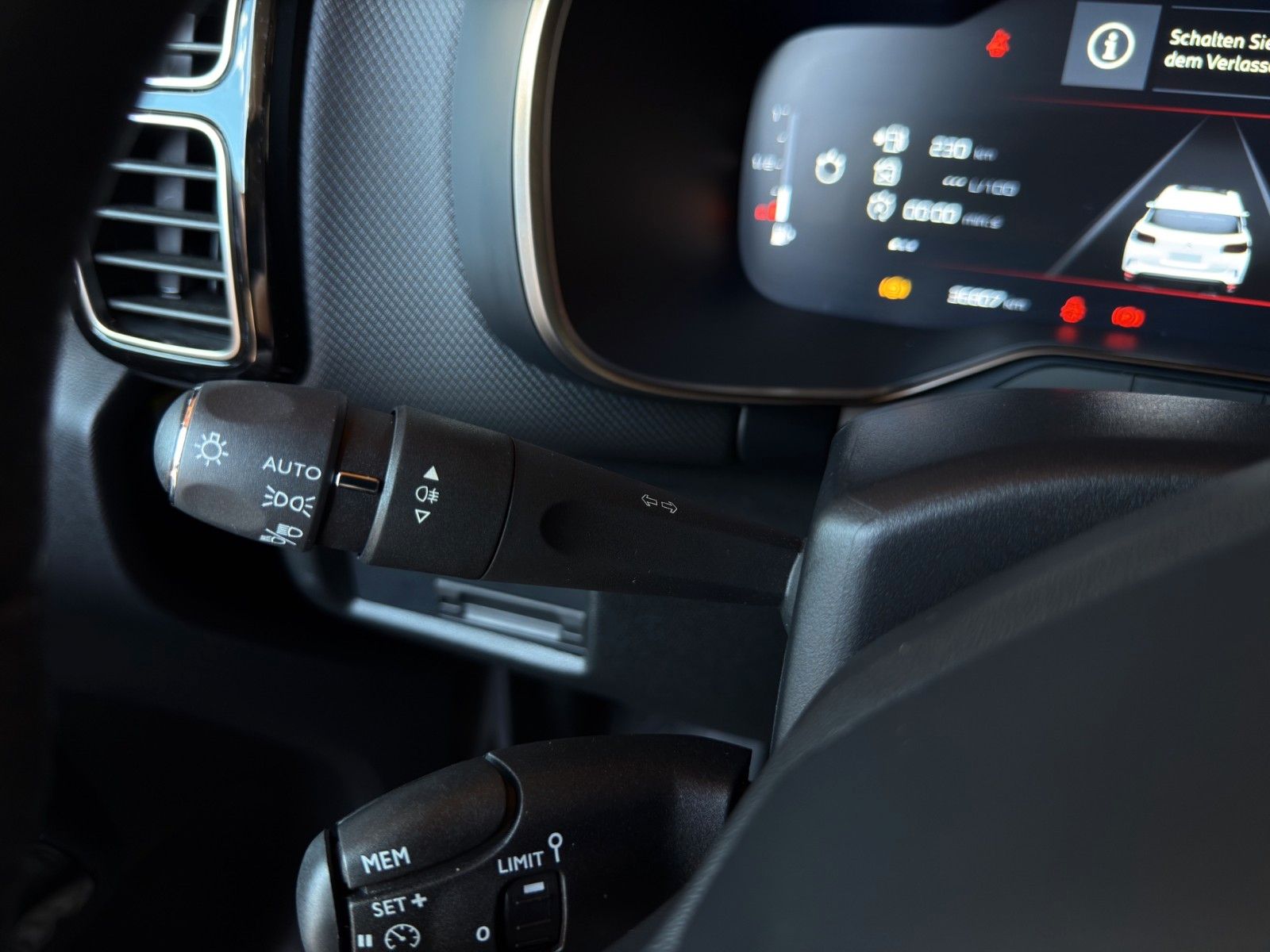 Fahrzeugabbildung Citroën C5 Aircross Plus PureTech*1.Hand*Rückfahrkamera*