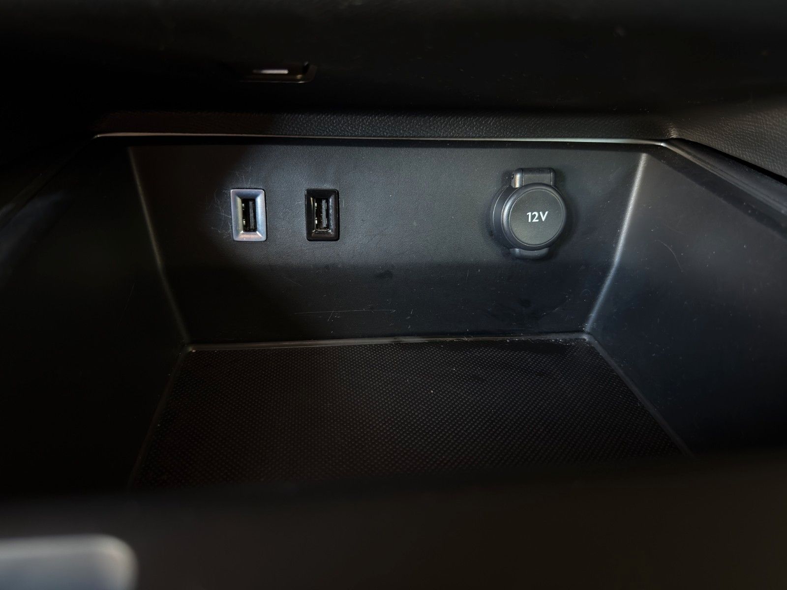 Fahrzeugabbildung Citroën C5 Aircross Plus PureTech*1.Hand*Rückfahrkamera*