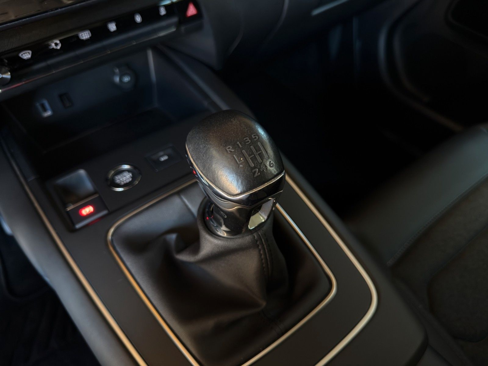 Fahrzeugabbildung Citroën C5 Aircross Plus PureTech*1.Hand*Rückfahrkamera*