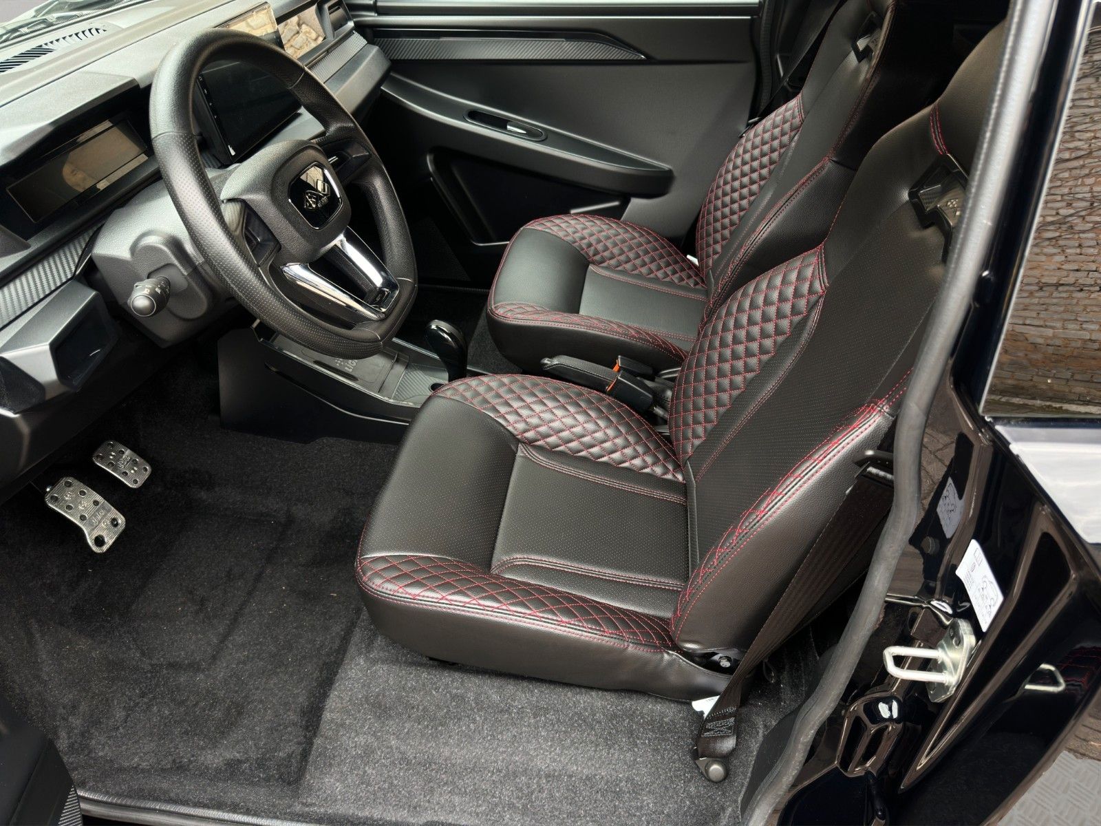 Fahrzeugabbildung Ligier JS 50 D Sport Ultimate E5+ *MJ2026*CarPlay*