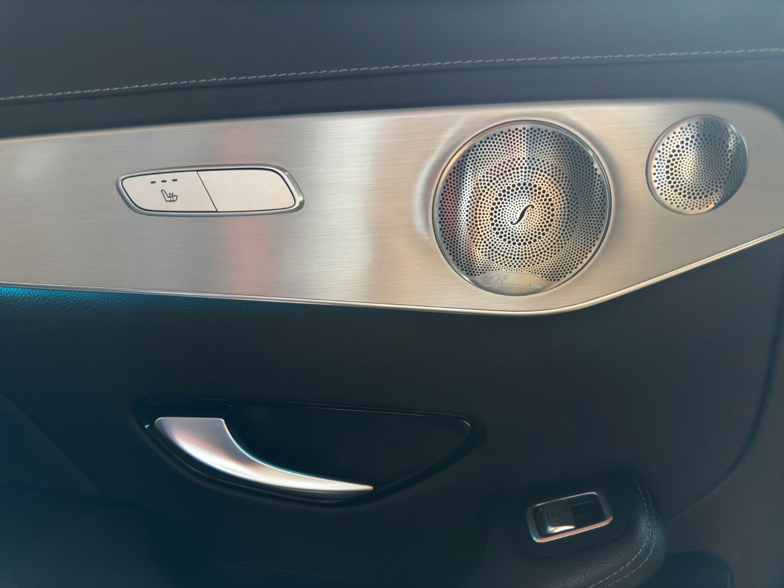 Fahrzeugabbildung Mercedes-Benz GLC 43 AMG 4Matic *AHK*Head-Up*Pano-Dach*