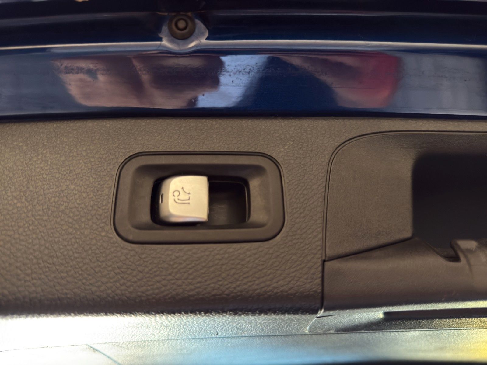 Fahrzeugabbildung Mercedes-Benz GLC 43 AMG 4Matic *AHK*Head-Up*Pano-Dach*