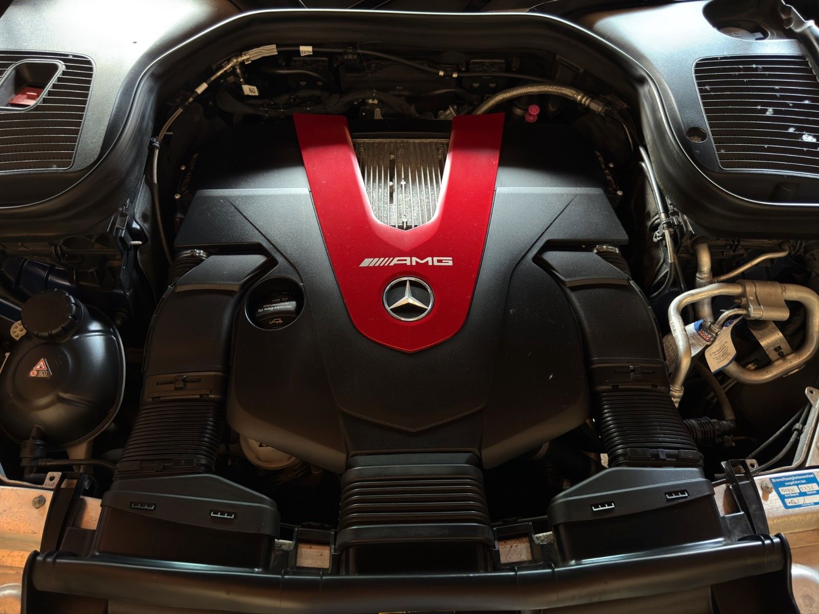 Fahrzeugabbildung Mercedes-Benz GLC 43 AMG 4Matic *AHK*Head-Up*Pano-Dach*