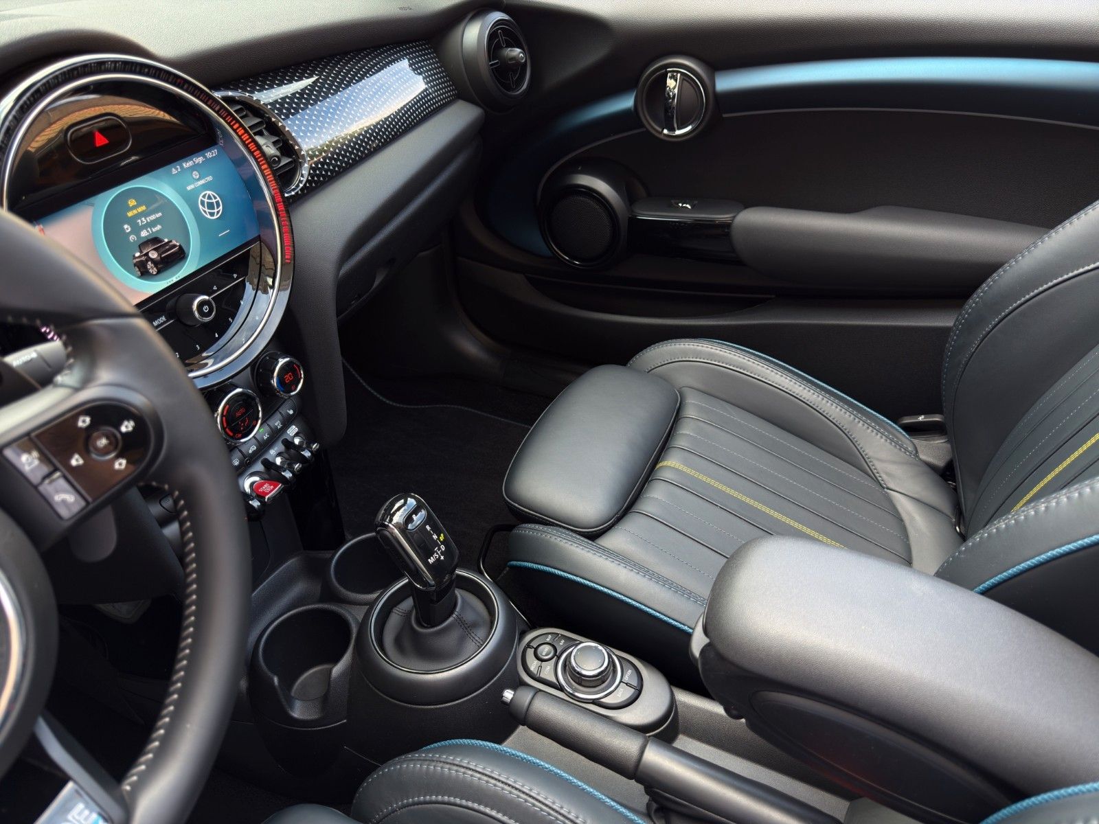 Fahrzeugabbildung MINI Cooper S Cabrio Sidewalk Edition *CarPlay*Leder*