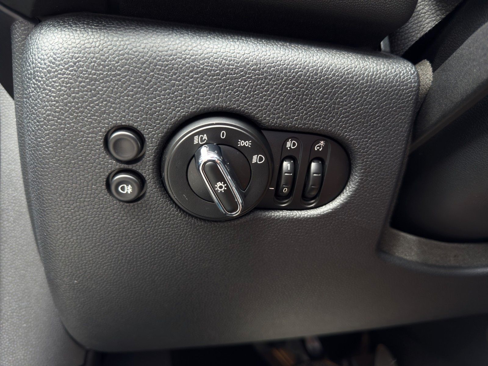 Fahrzeugabbildung MINI Cooper S Cabrio Sidewalk Edition *CarPlay*Leder*