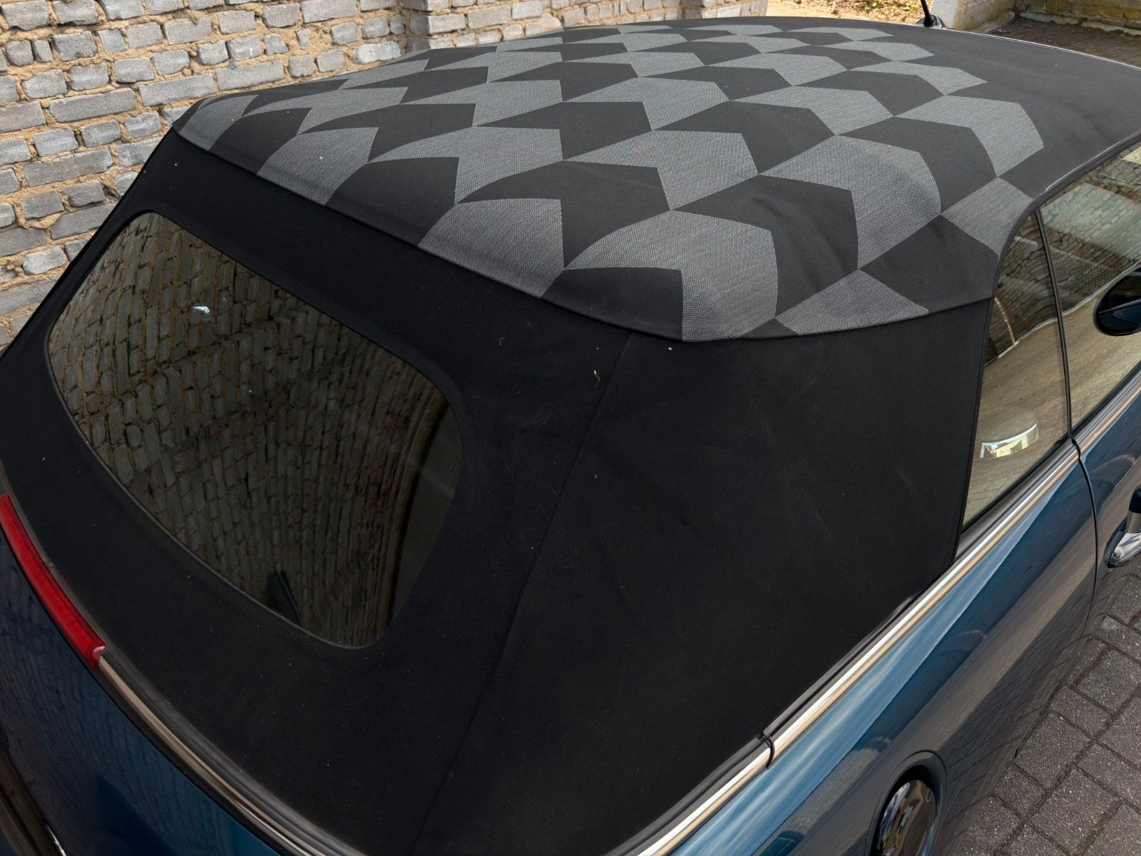 Fahrzeugabbildung MINI Cooper S Cabrio Sidewalk Edition *CarPlay*Leder*