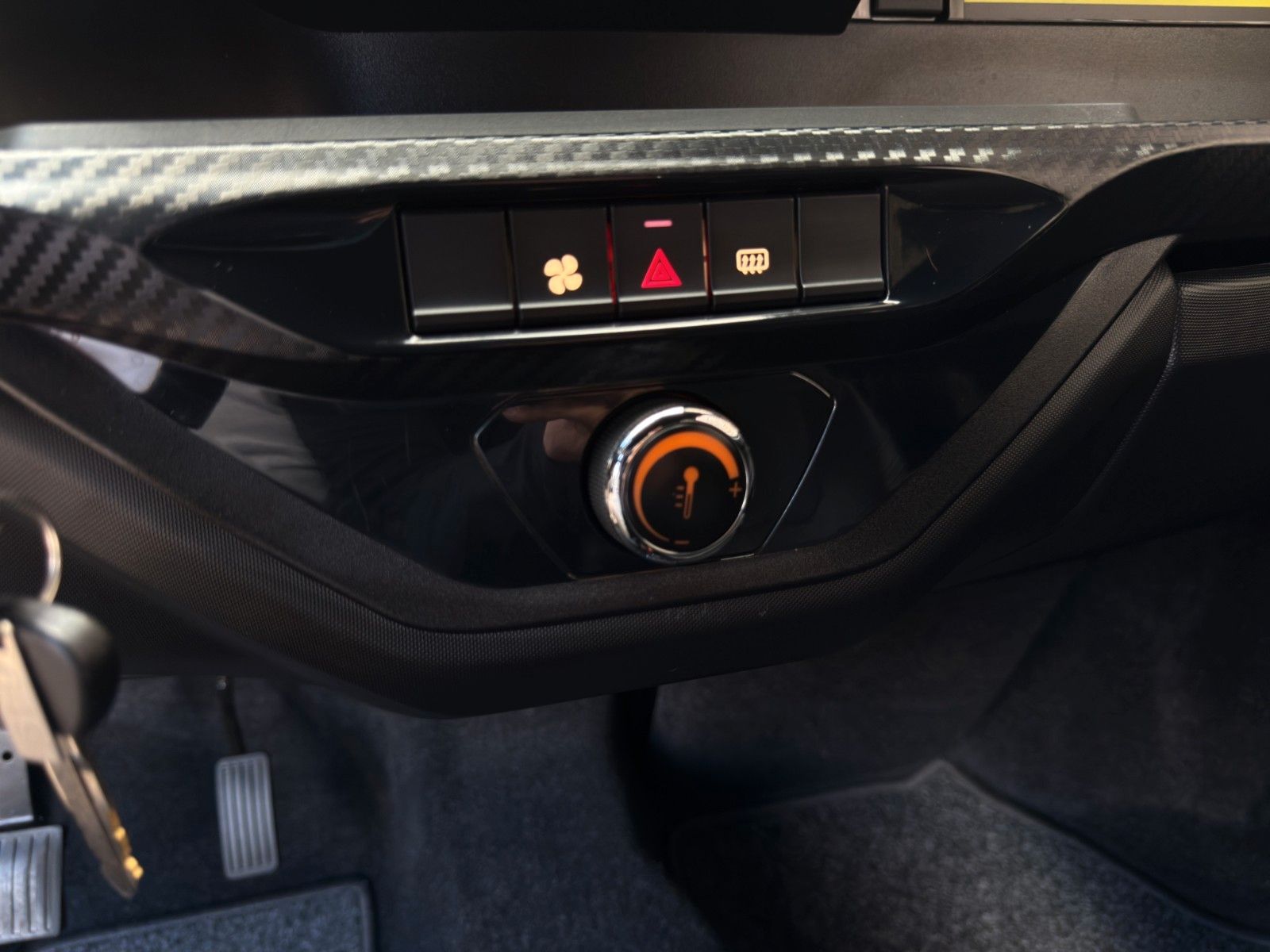 Fahrzeugabbildung Ligier MyLi D R.EBEL E5 *Servo* *CarPlay*