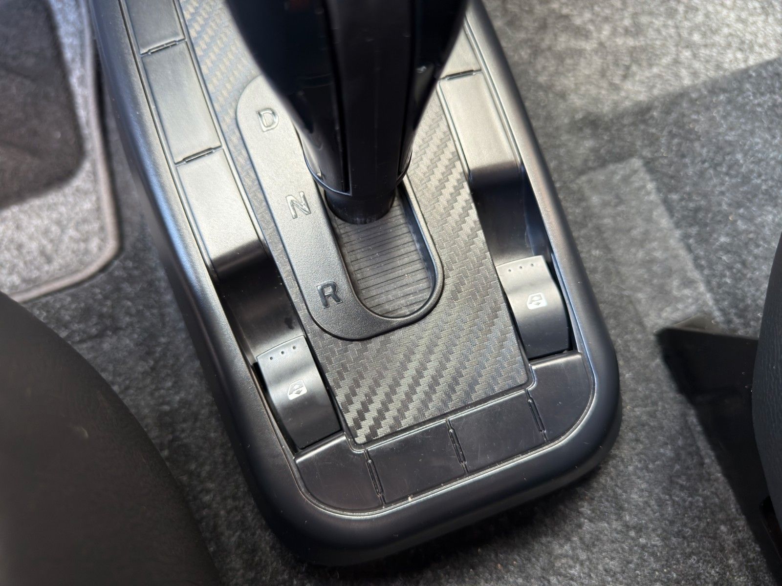 Fahrzeugabbildung Ligier MyLi D R.EBEL E5 *Servo* *CarPlay*