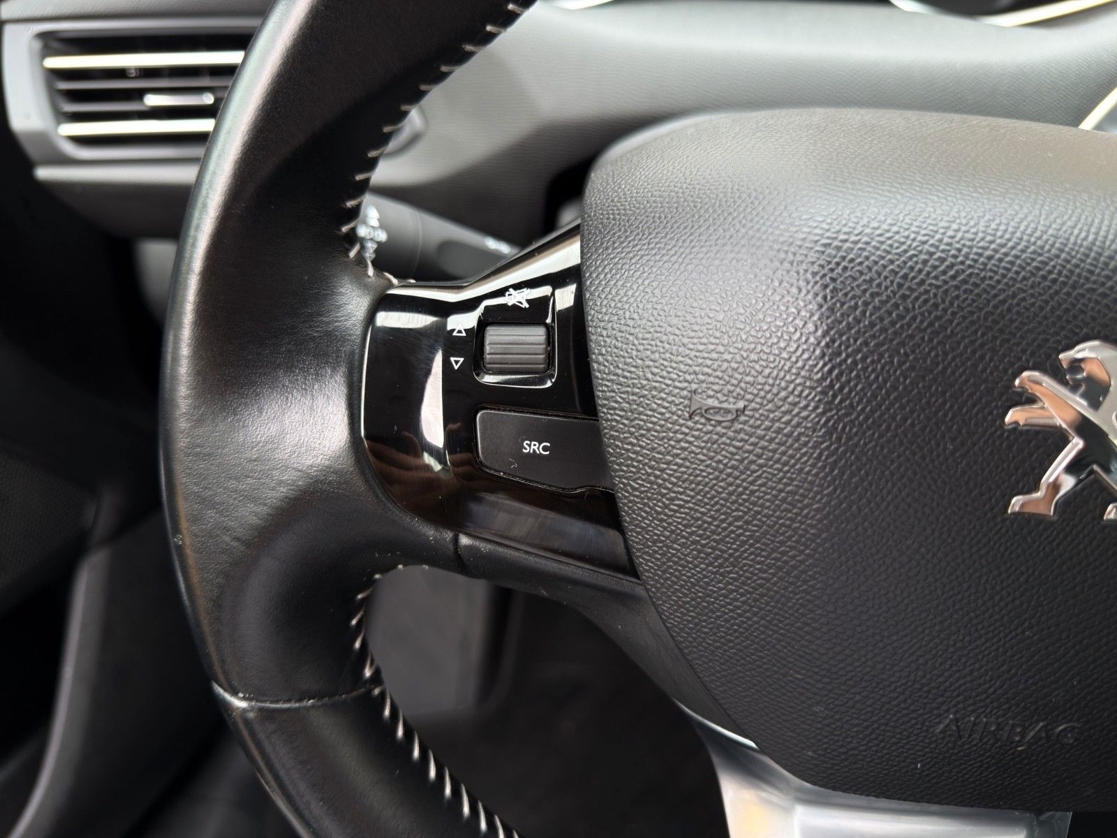 Fahrzeugabbildung Peugeot 308 Active BlueHDi 120 *1. Hand*Rückfahrkamera