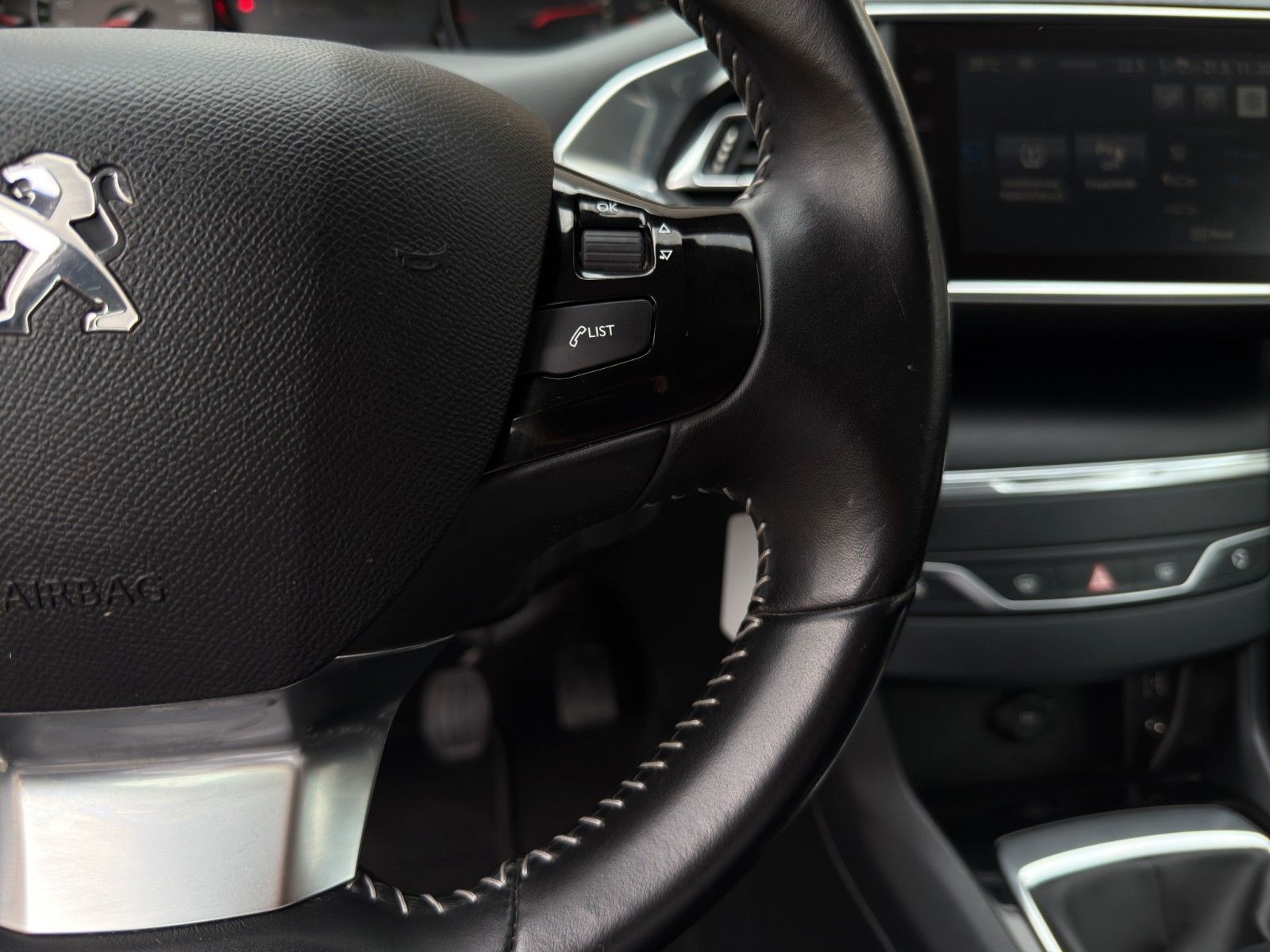 Fahrzeugabbildung Peugeot 308 Active BlueHDi 120 *1. Hand*Rückfahrkamera