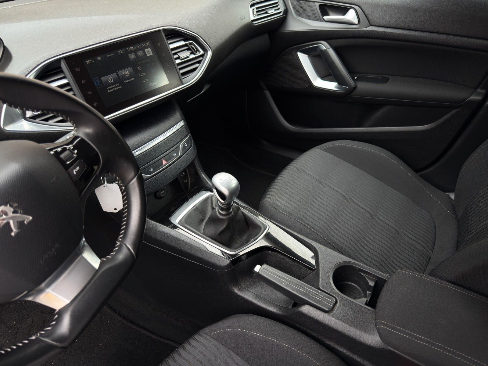 Fahrzeugabbildung Peugeot 308 Active BlueHDi 120 *1. Hand*Rückfahrkamera