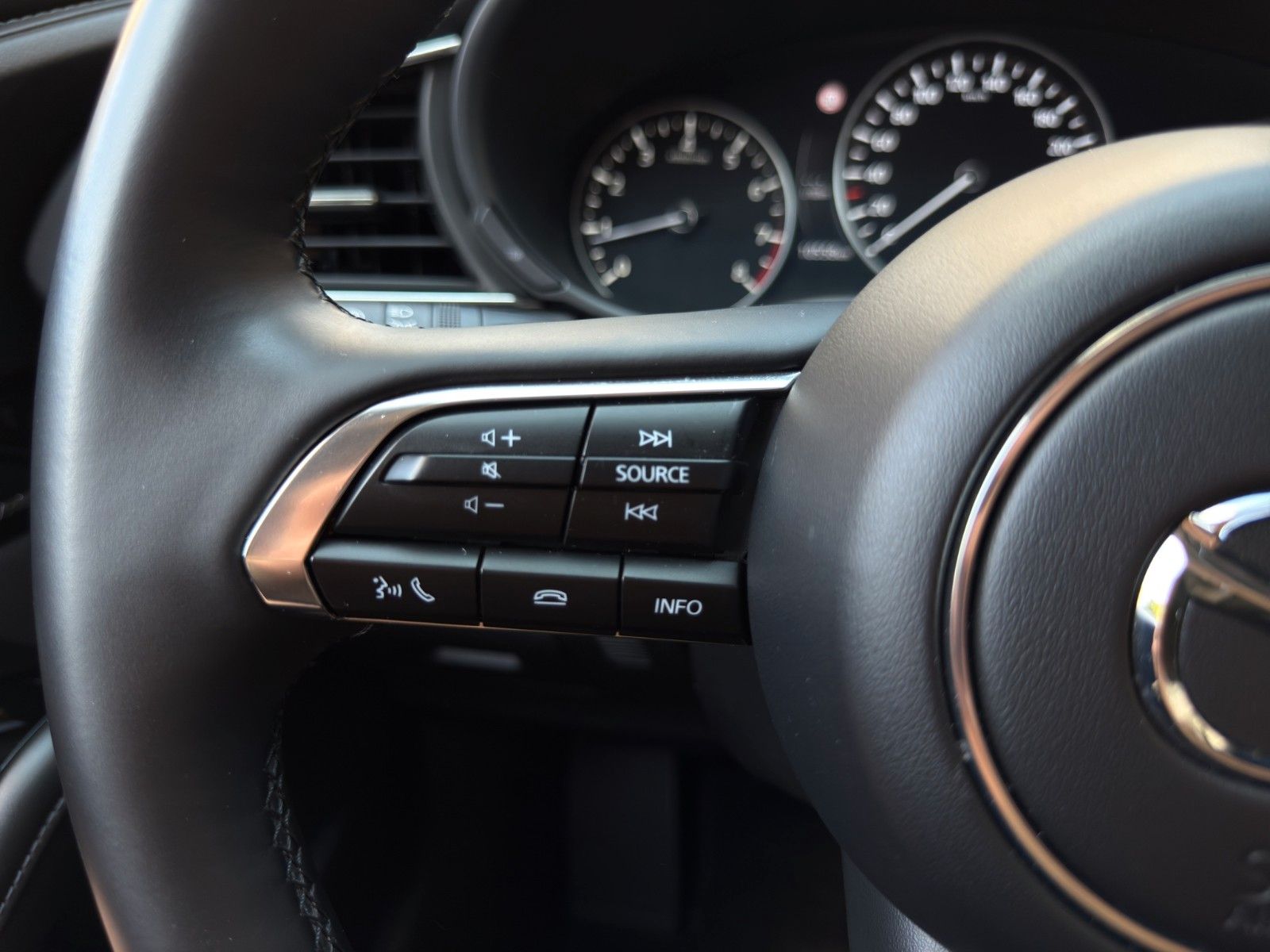 Fahrzeugabbildung Mazda CX-30 Exclusive-Line 2WD *1.Hand*Garantie 2031*