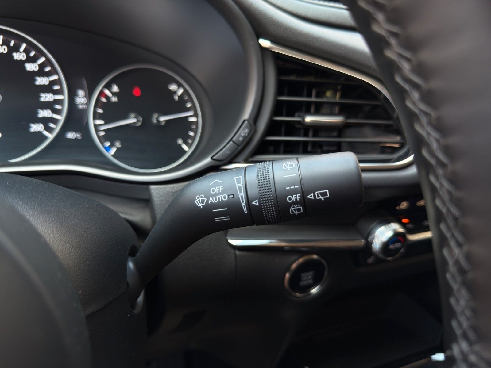 Fahrzeugabbildung Mazda CX-30 Exclusive-Line 2WD *1.Hand*Garantie 2031*