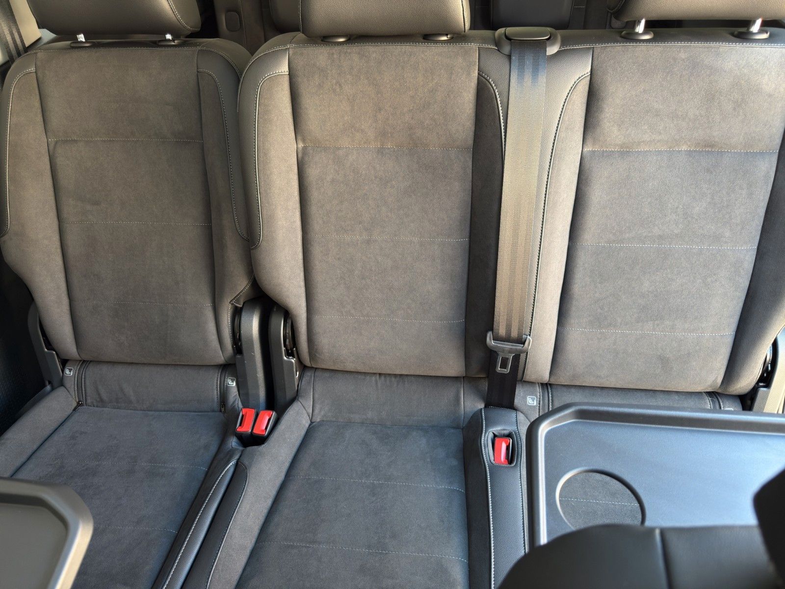 Fahrzeugabbildung Volkswagen Caddy Maxi Style *1.Hand*Pano-Dach*AHK*