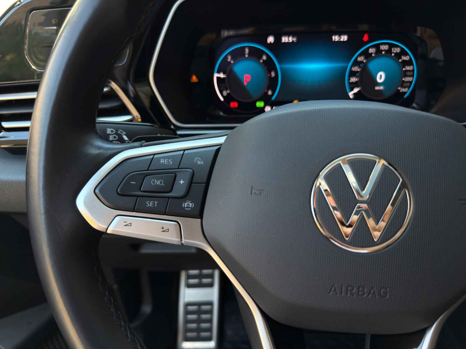 Fahrzeugabbildung Volkswagen Caddy Maxi Style *1.Hand*Pano-Dach*AHK*