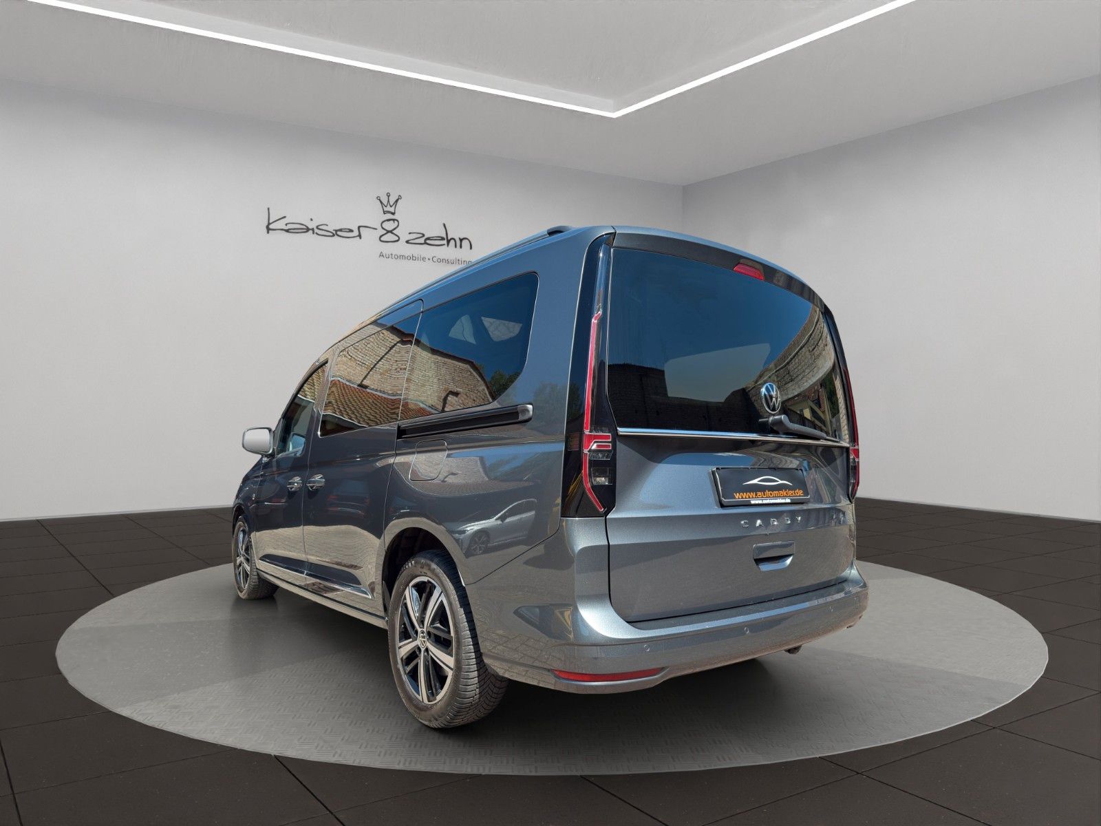 Fahrzeugabbildung Volkswagen Caddy Maxi Style *1.Hand*Pano-Dach*AHK*