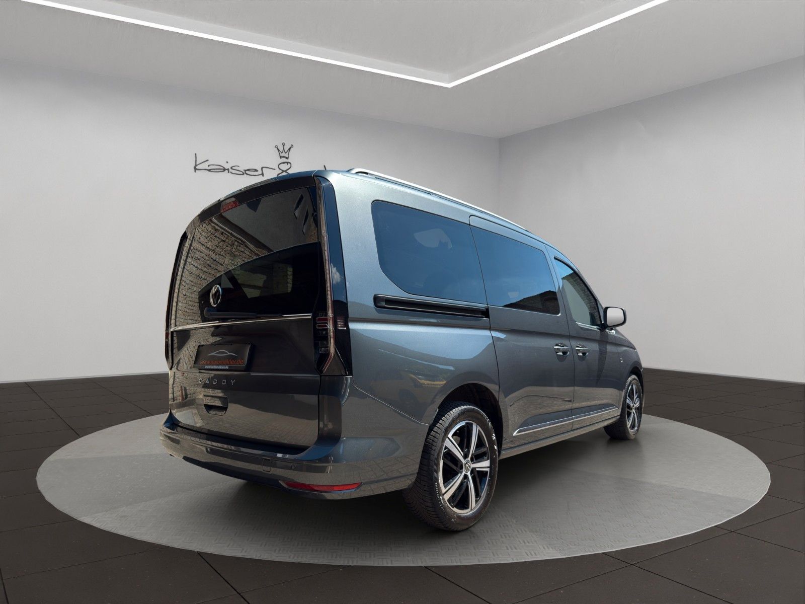 Fahrzeugabbildung Volkswagen Caddy Maxi Style *1.Hand*Pano-Dach*AHK*