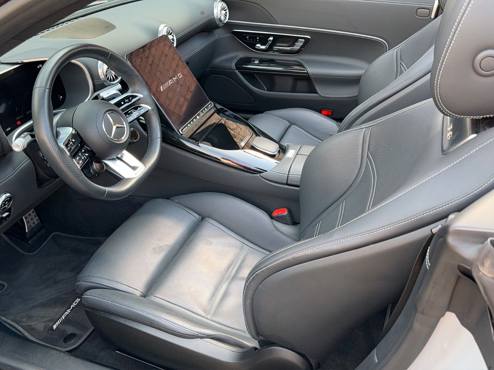Fahrzeugabbildung Mercedes-Benz SL 43 AMG *2.Hand*AMG Dynamic Plus Paket*