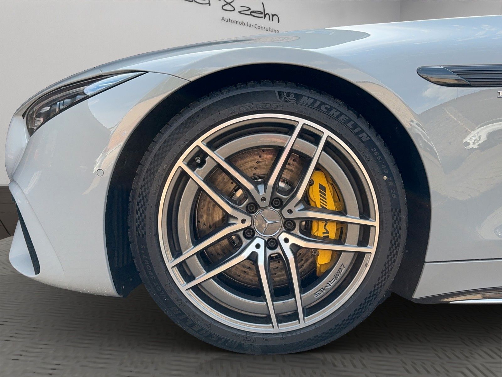 Fahrzeugabbildung Mercedes-Benz SL 43 AMG *2.Hand*AMG Dynamic Plus Paket*