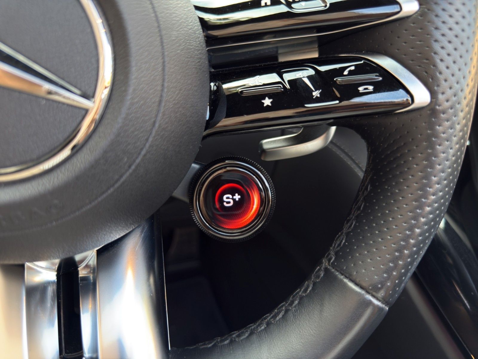 Fahrzeugabbildung Mercedes-Benz SL 43 AMG *2.Hand*AMG Dynamic Plus Paket*