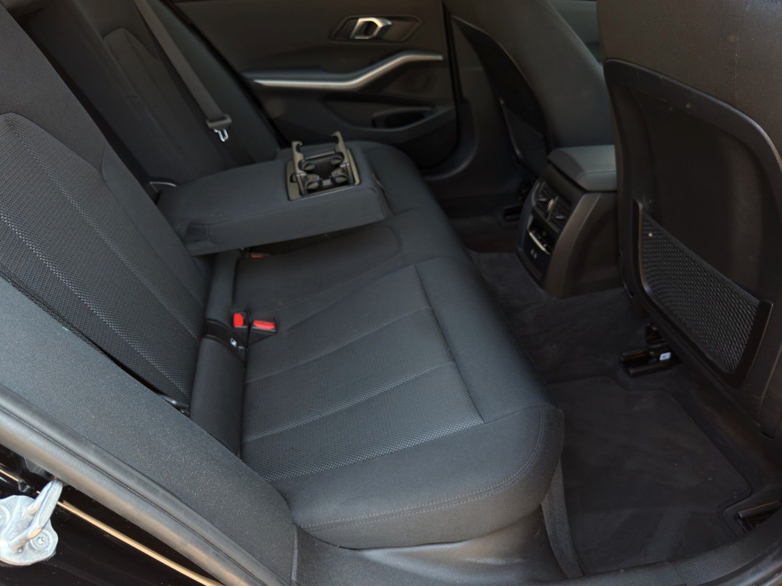 Fahrzeugabbildung BMW 318d Advantage *1.Hand*Bluetooth*PDC*