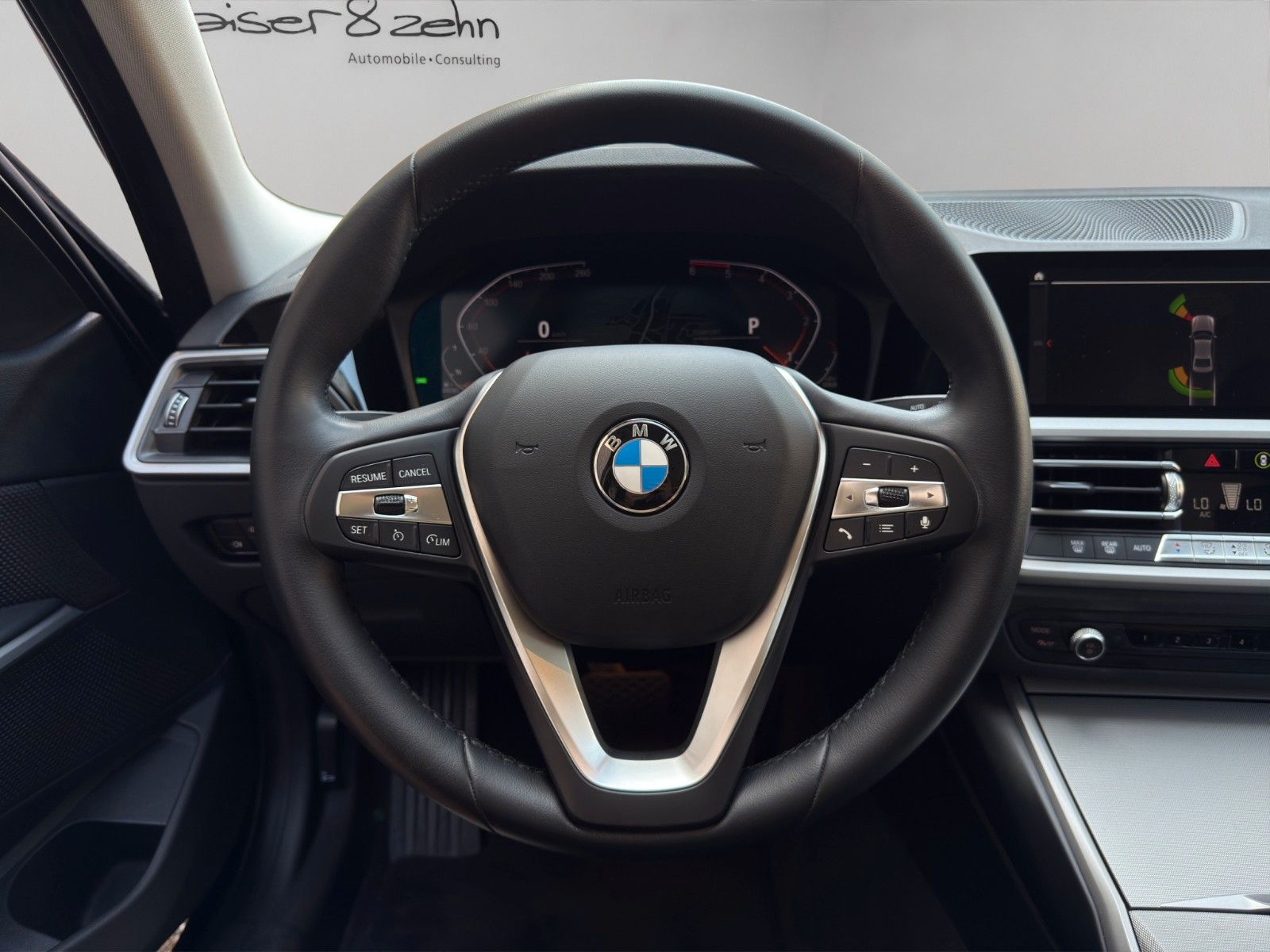Fahrzeugabbildung BMW 318d Advantage *1.Hand*Bluetooth*PDC*