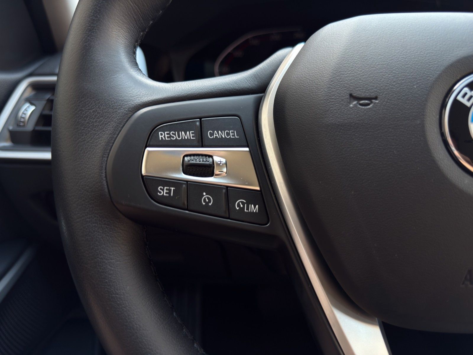 Fahrzeugabbildung BMW 318d Advantage *1.Hand*Bluetooth*PDC*