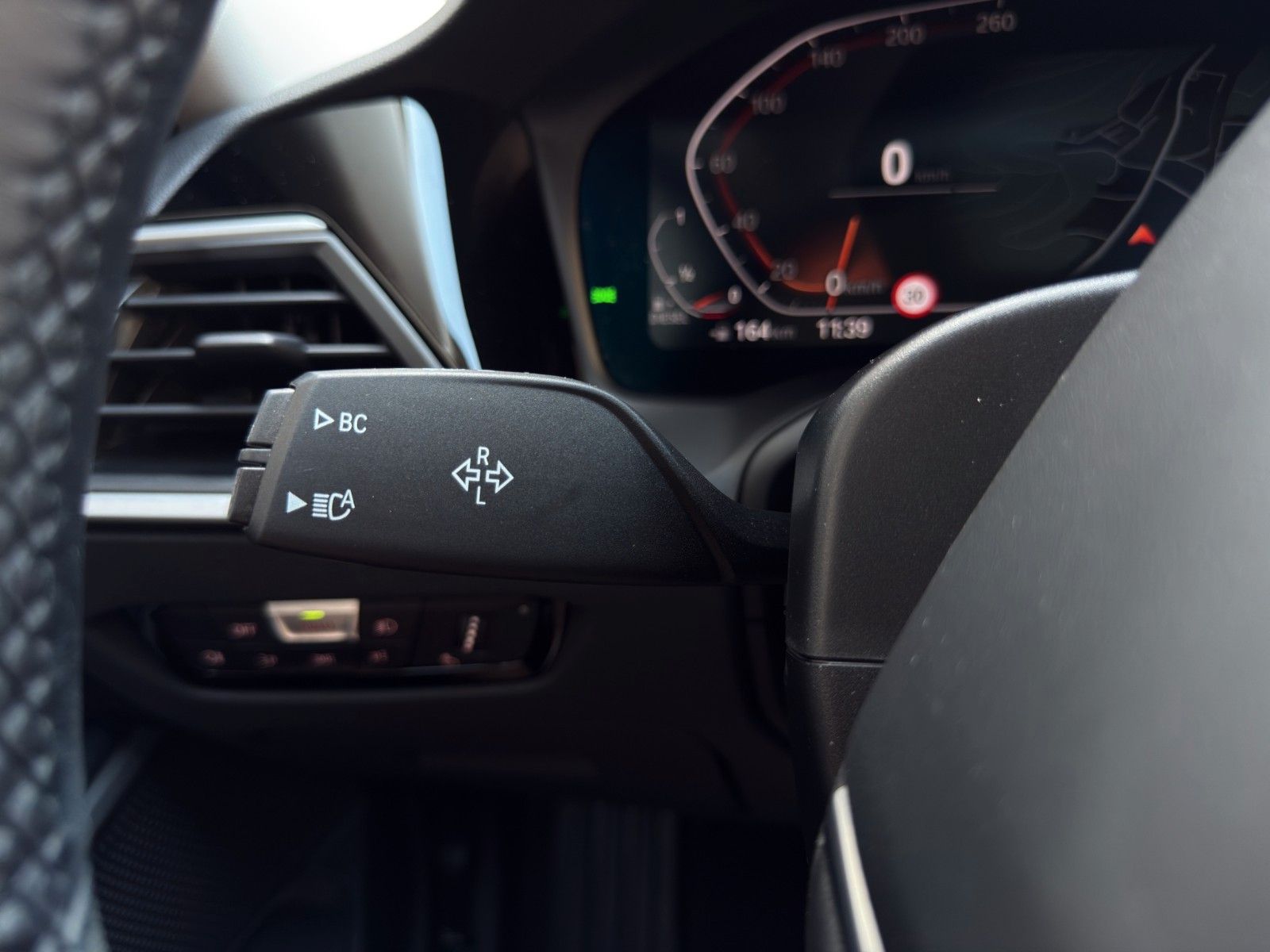 Fahrzeugabbildung BMW 318d Advantage *1.Hand*Bluetooth*PDC*