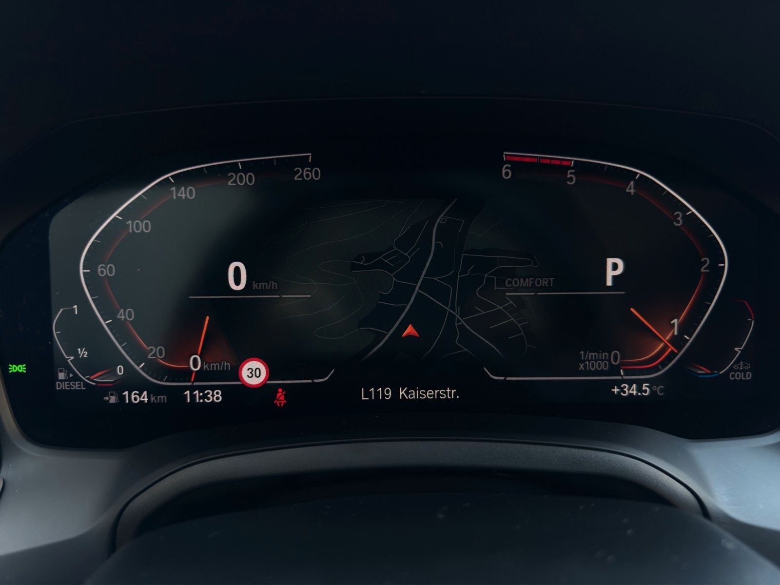 Fahrzeugabbildung BMW 318d Advantage *1.Hand*Bluetooth*PDC*
