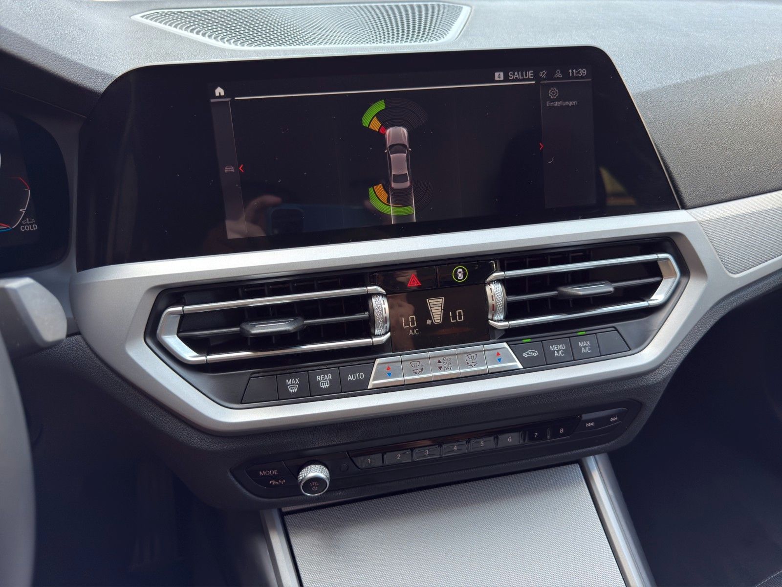 Fahrzeugabbildung BMW 318d Advantage *1.Hand*Bluetooth*PDC*