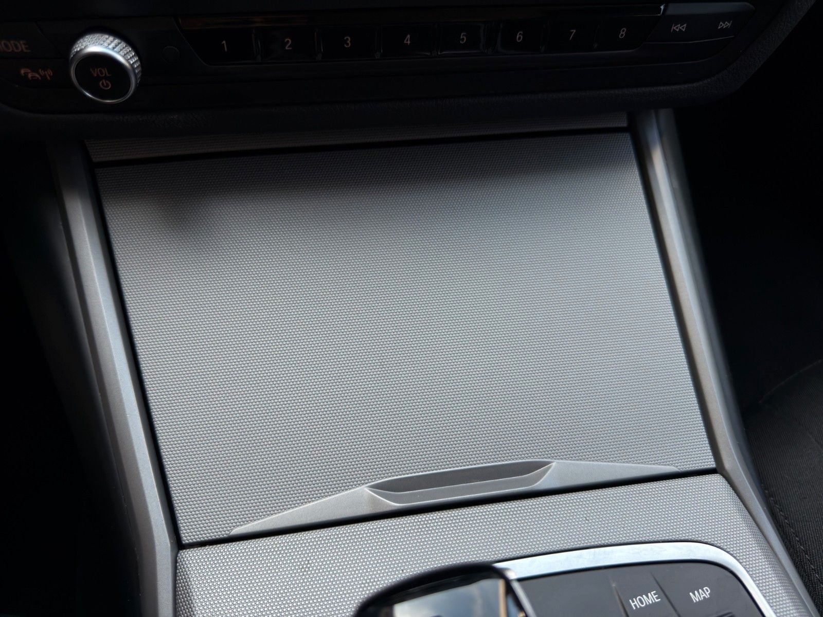 Fahrzeugabbildung BMW 318d Advantage *1.Hand*Bluetooth*PDC*