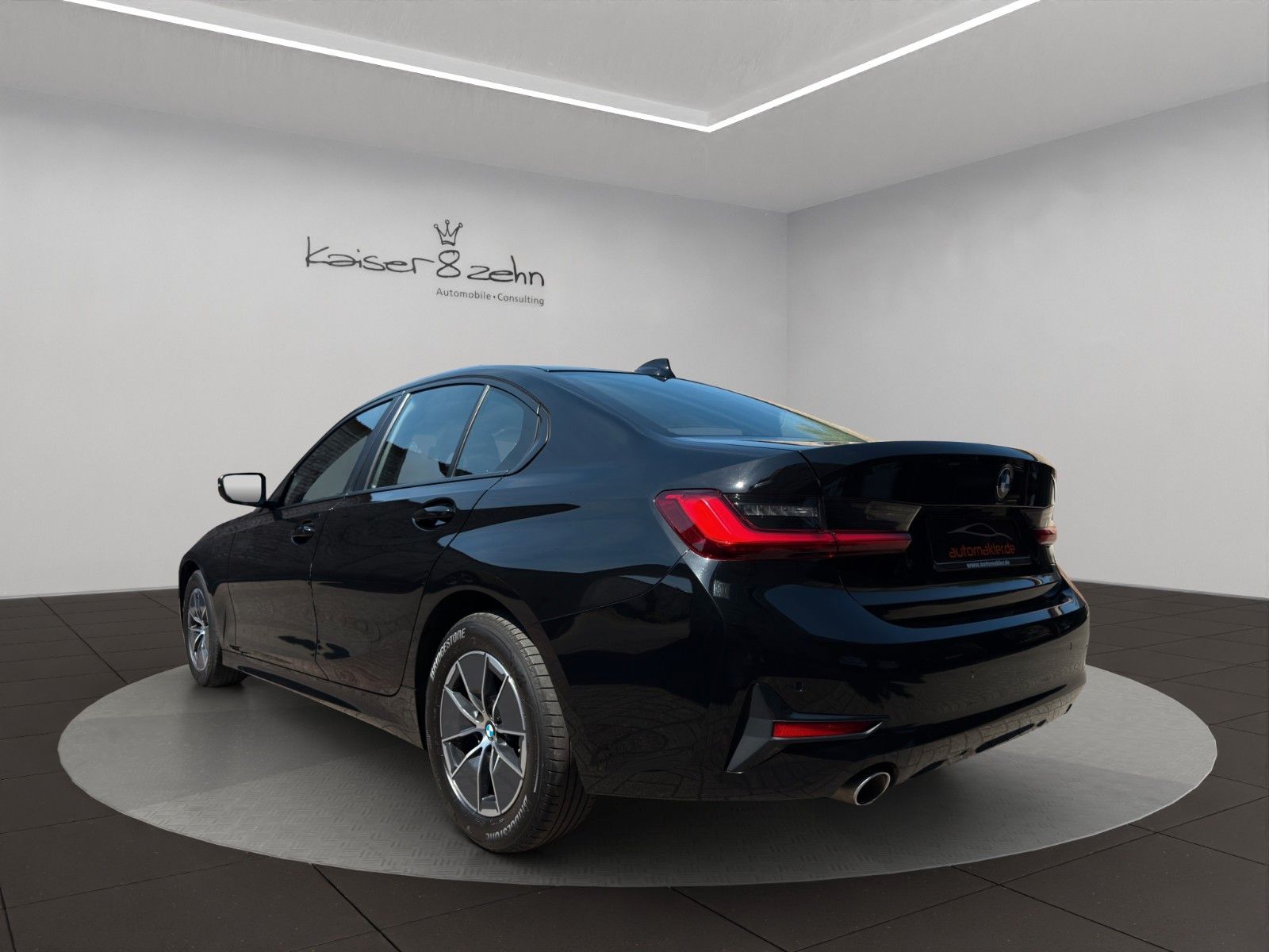 Fahrzeugabbildung BMW 318d Advantage *1.Hand*Bluetooth*PDC*