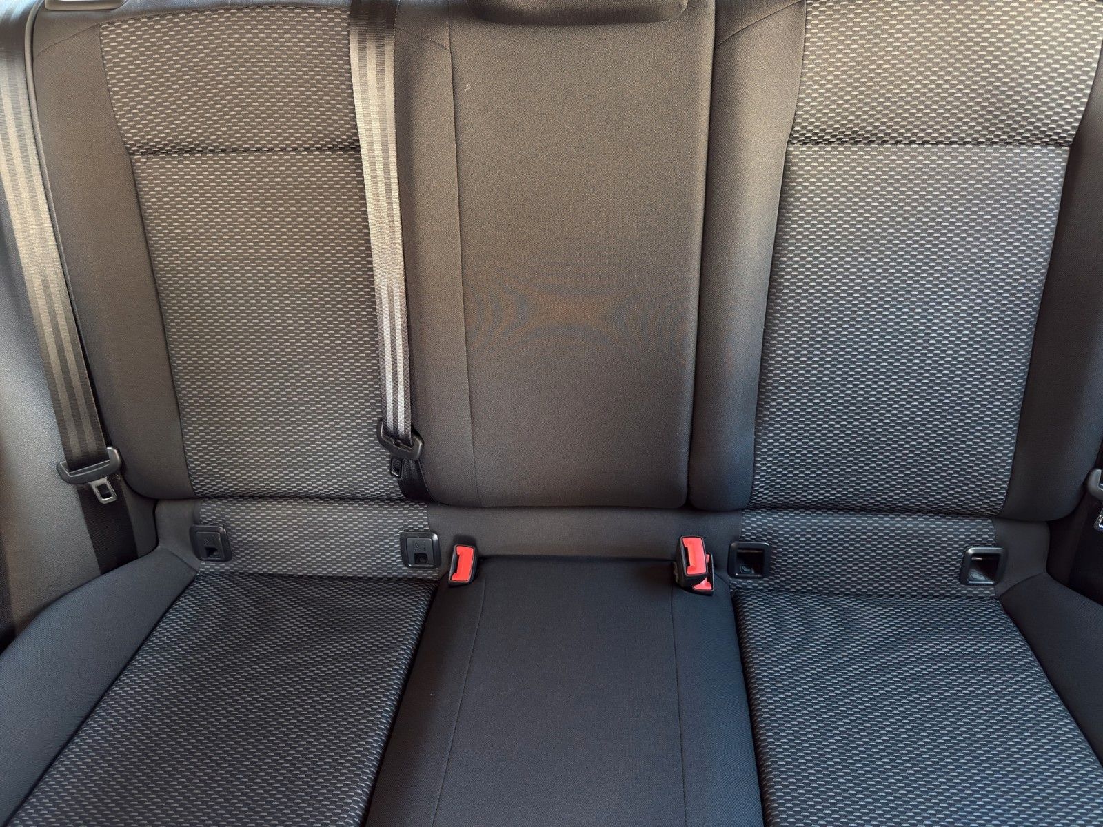 Fahrzeugabbildung Volkswagen T-Roc 1.0 TSI OPF *1.Hand*2-Zonenklima*Bluetooth