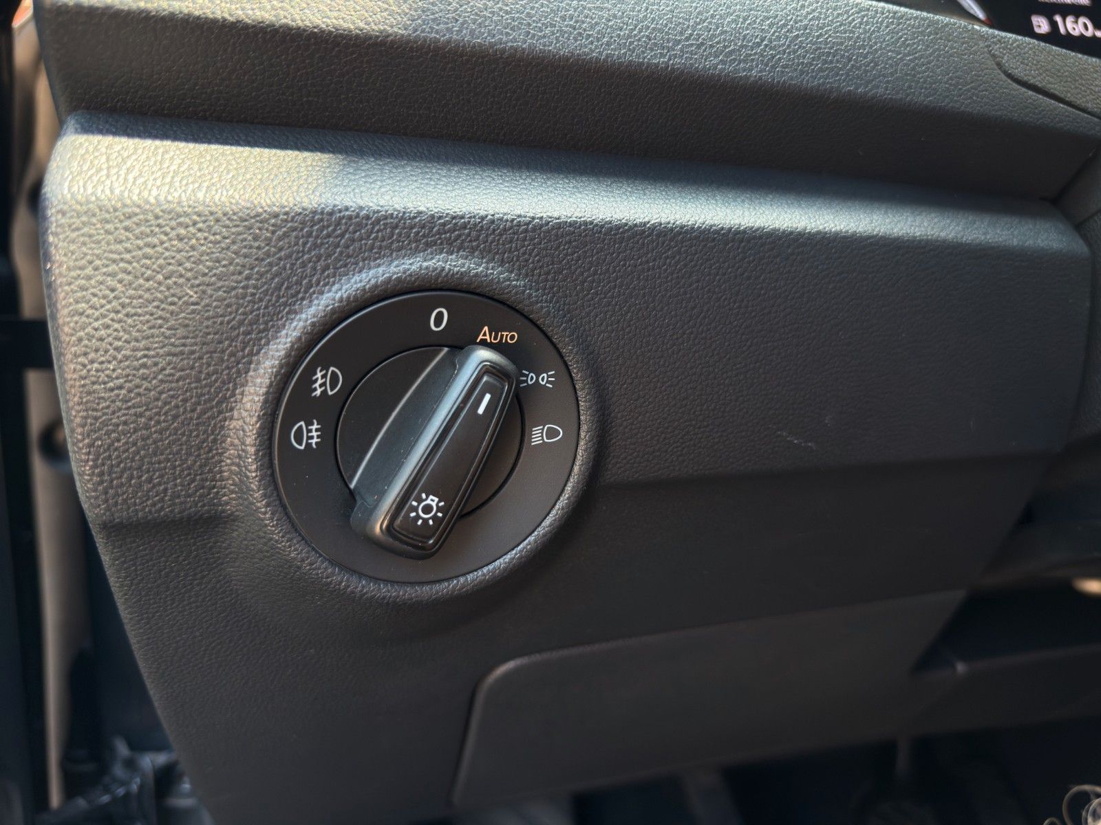 Fahrzeugabbildung Volkswagen T-Roc 1.0 TSI OPF *1.Hand*2-Zonenklima*Bluetooth