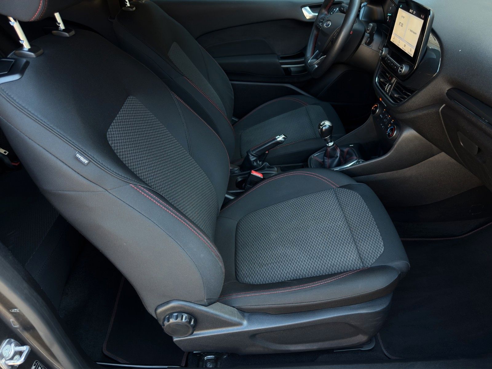 Fahrzeugabbildung Ford Fiesta ST-Line *2.Hand*Lenkradhzg*CarPlay*