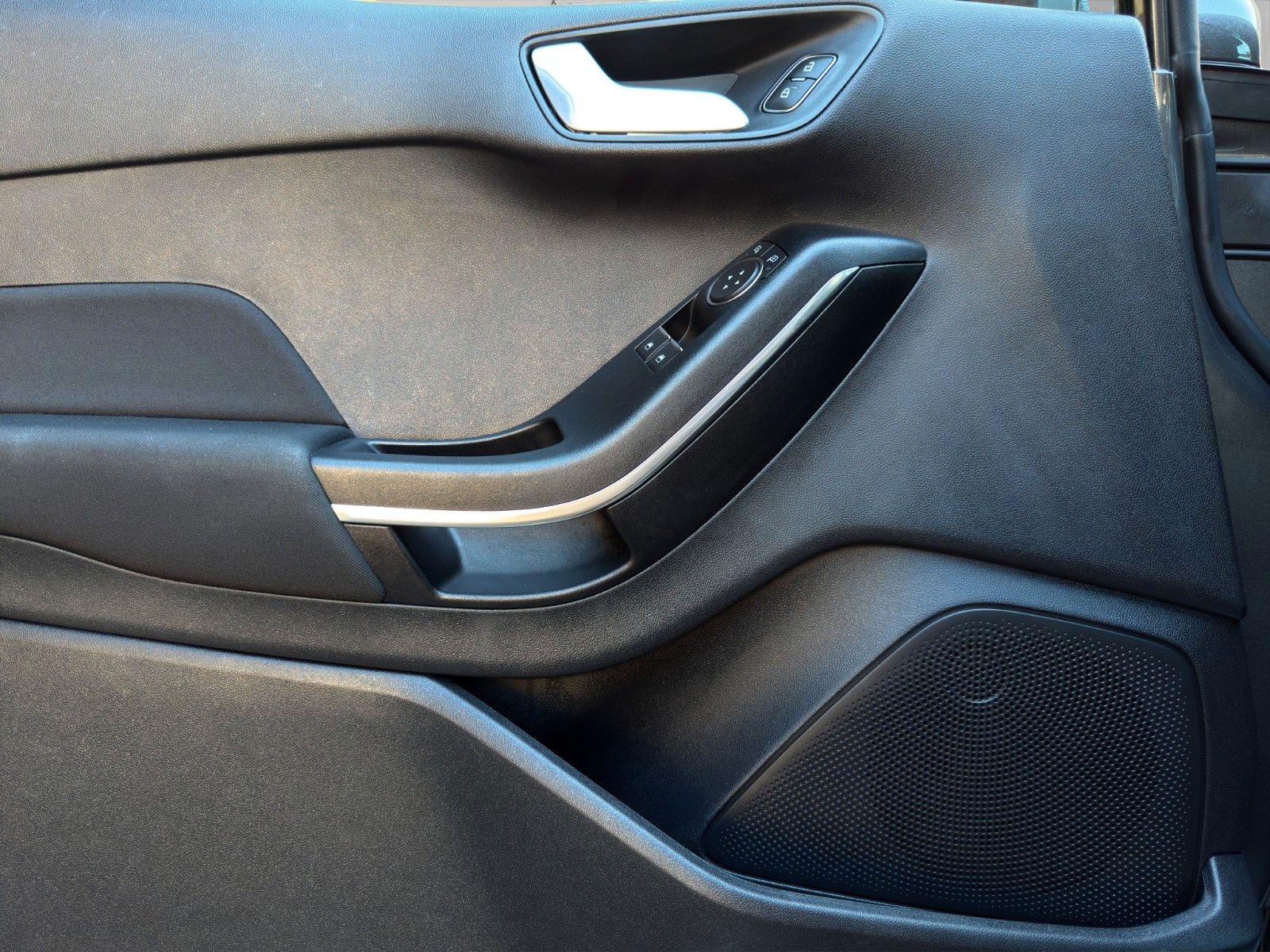 Fahrzeugabbildung Ford Fiesta ST-Line *2.Hand*Lenkradhzg*CarPlay*
