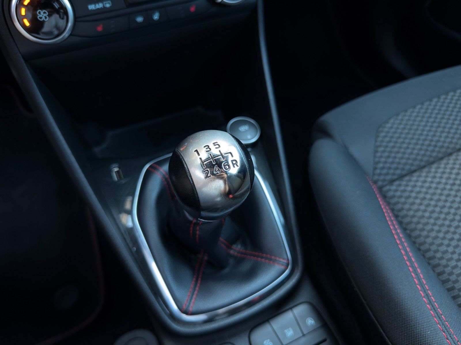 Fahrzeugabbildung Ford Fiesta ST-Line *2.Hand*Lenkradhzg*CarPlay*