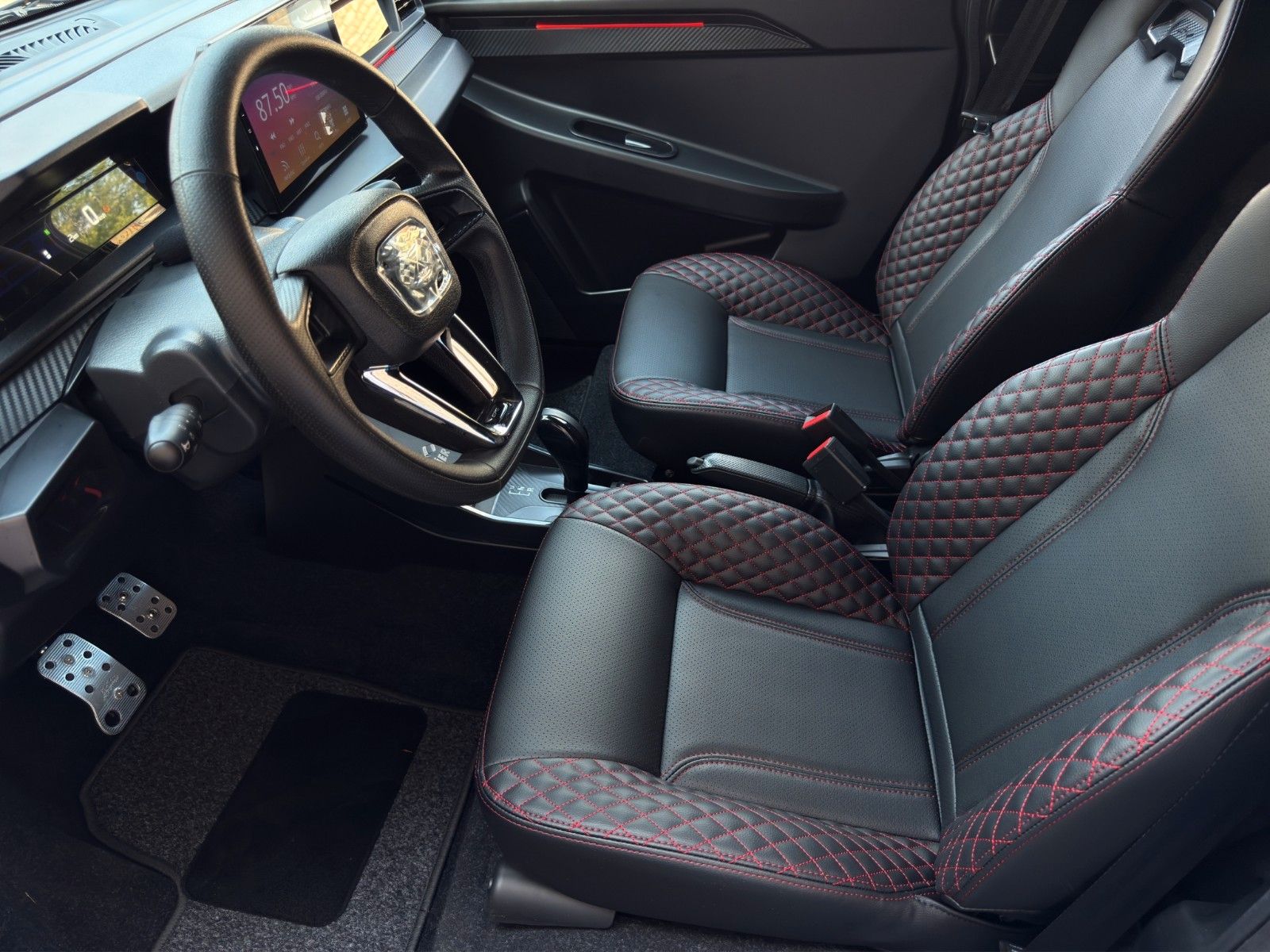 Fahrzeugabbildung Ligier JS 50 D Sport Ultimate E5+ *Klima*
