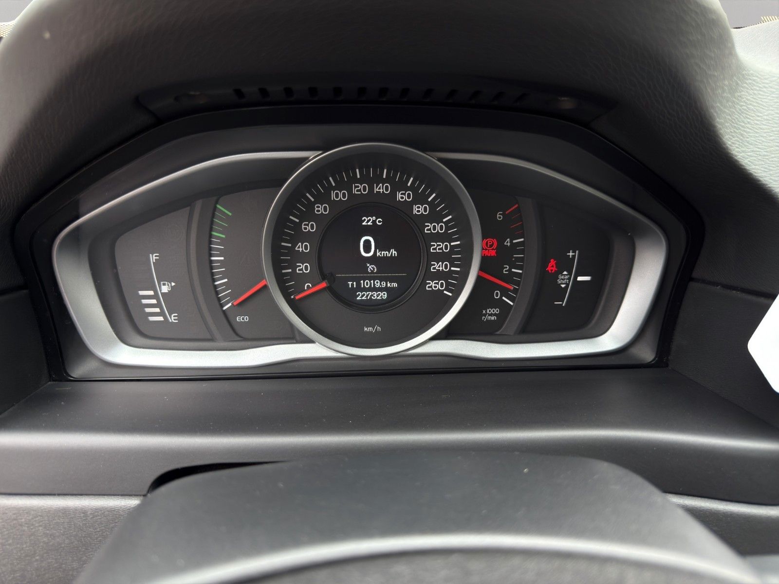 Fahrzeugabbildung Volvo V70 D4 Summum *2.Hand*Memory-Sitze*