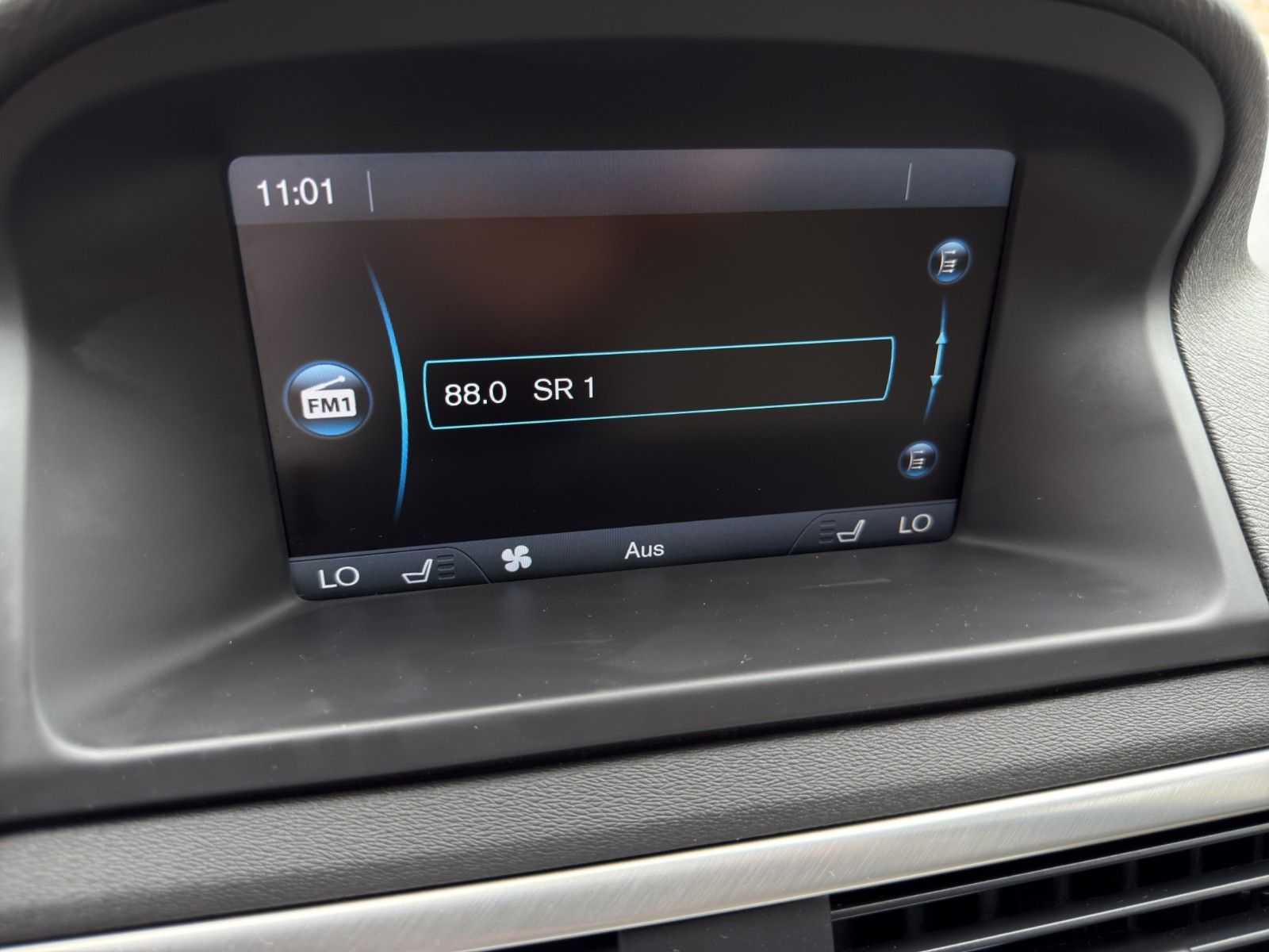 Fahrzeugabbildung Volvo V70 D4 Summum *2.Hand*Memory-Sitze*