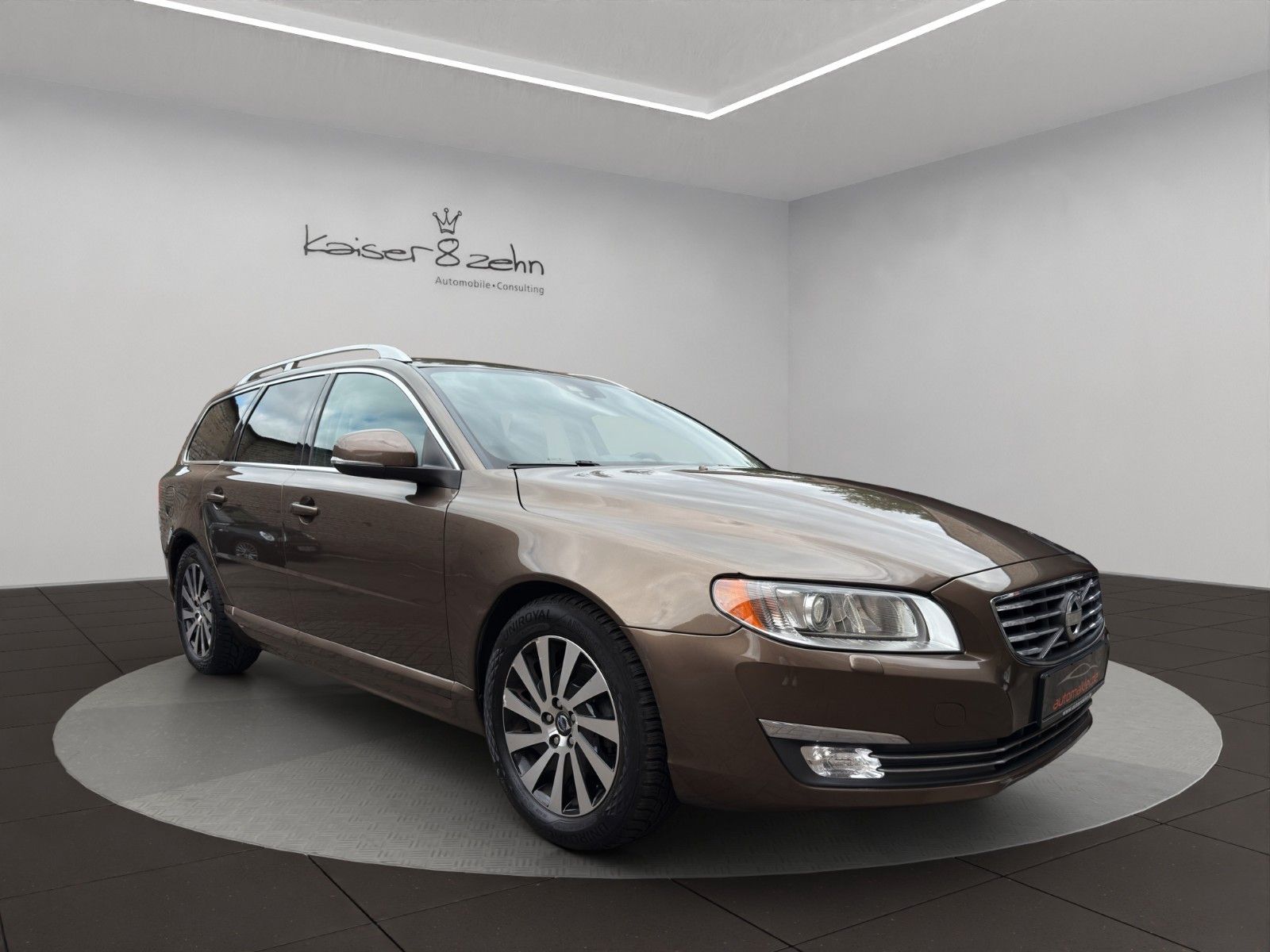 Fahrzeugabbildung Volvo V70 D4 Summum *2.Hand*Memory-Sitze*