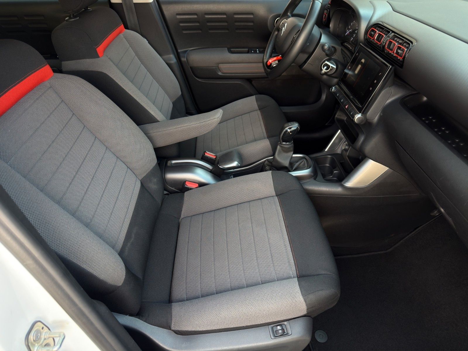 Fahrzeugabbildung Citroën C3 Aircross Feel *2.Hand*PDC*Klima*Bluetooth*