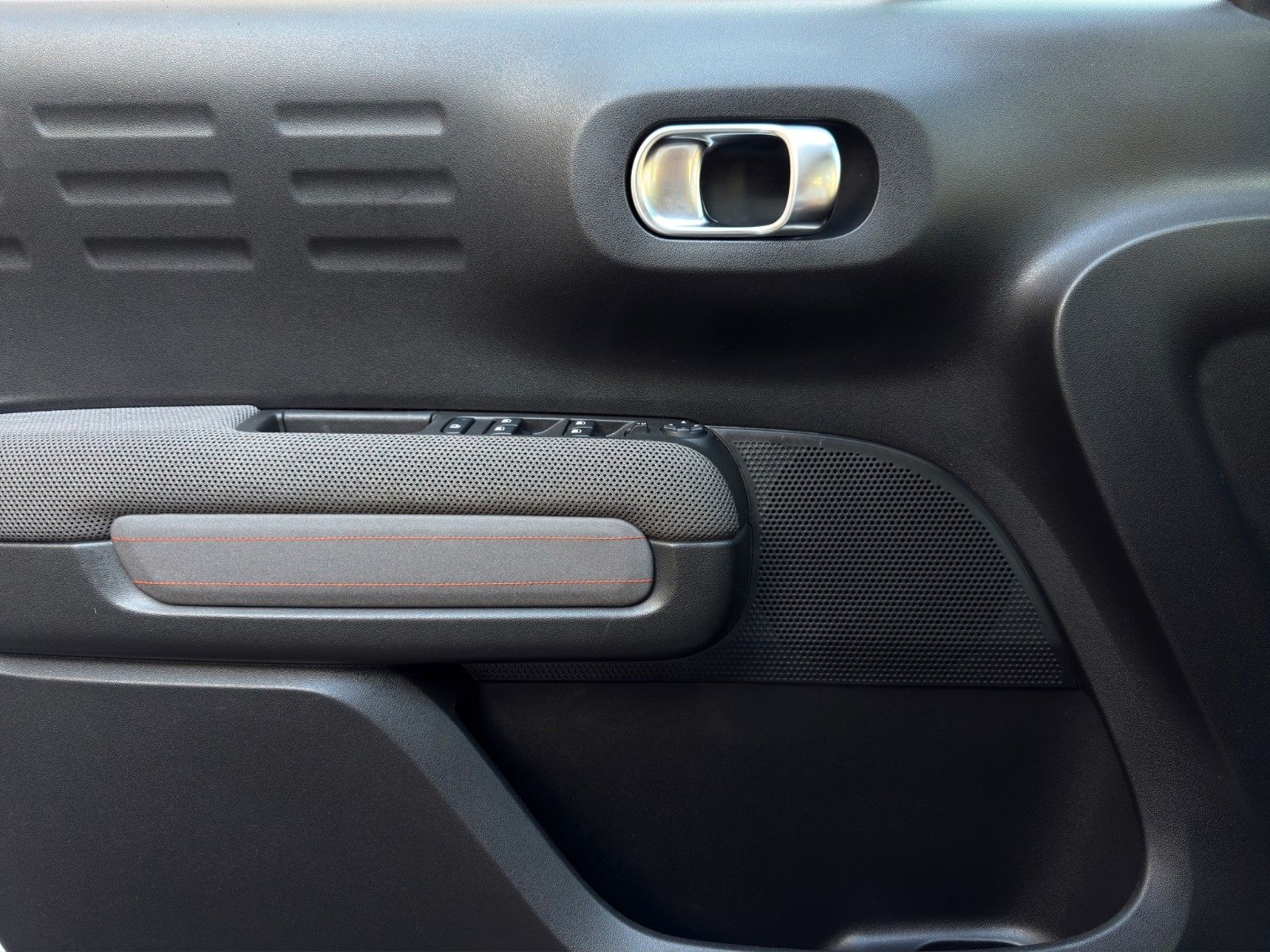 Fahrzeugabbildung Citroën C3 Aircross Feel *2.Hand*PDC*Klima*Bluetooth*