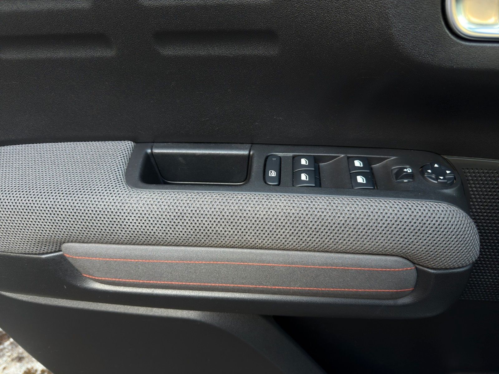 Fahrzeugabbildung Citroën C3 Aircross Feel *2.Hand*PDC*Klima*Bluetooth*