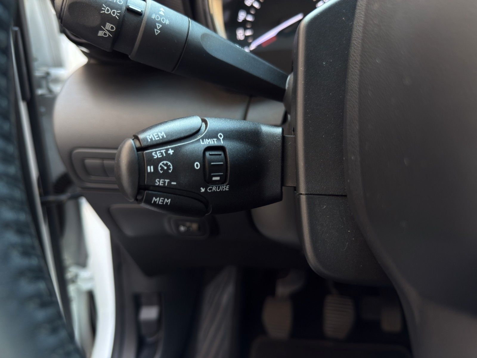 Fahrzeugabbildung Citroën C3 Aircross Feel *2.Hand*PDC*Klima*Bluetooth*