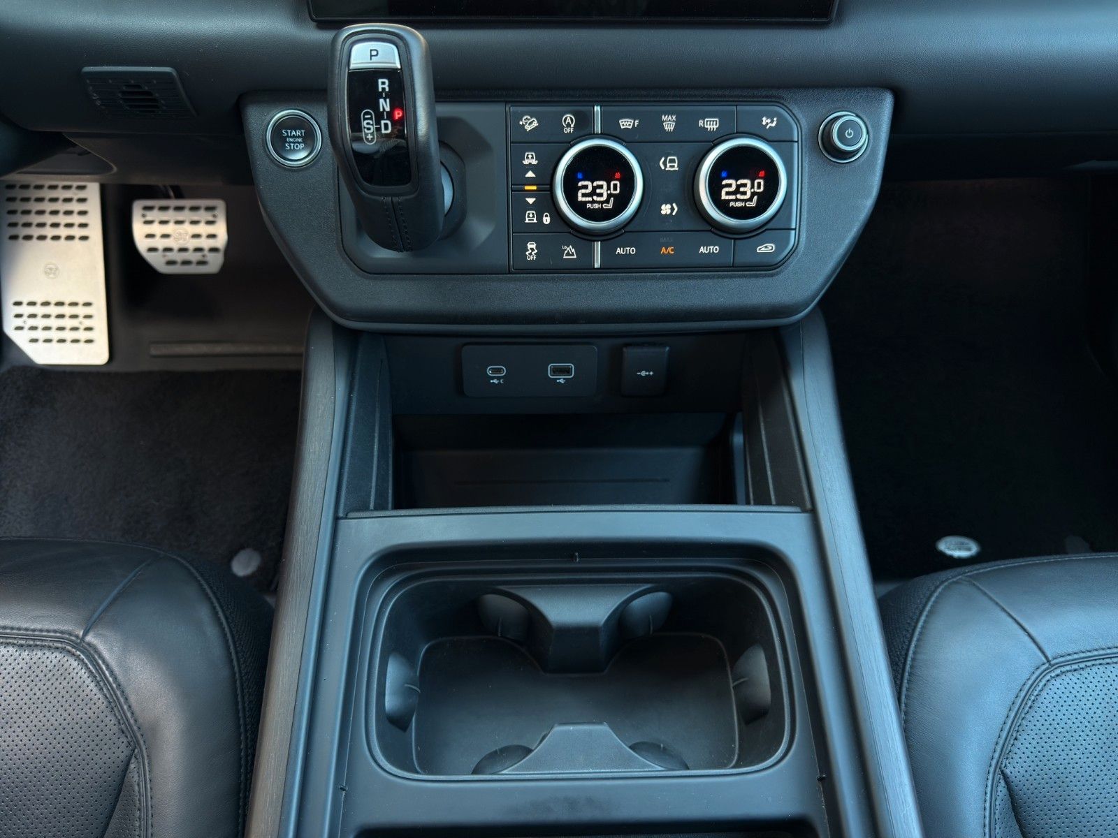 Fahrzeugabbildung Land Rover Defender 90 X Faltdach Standheizung AHK *Voll*